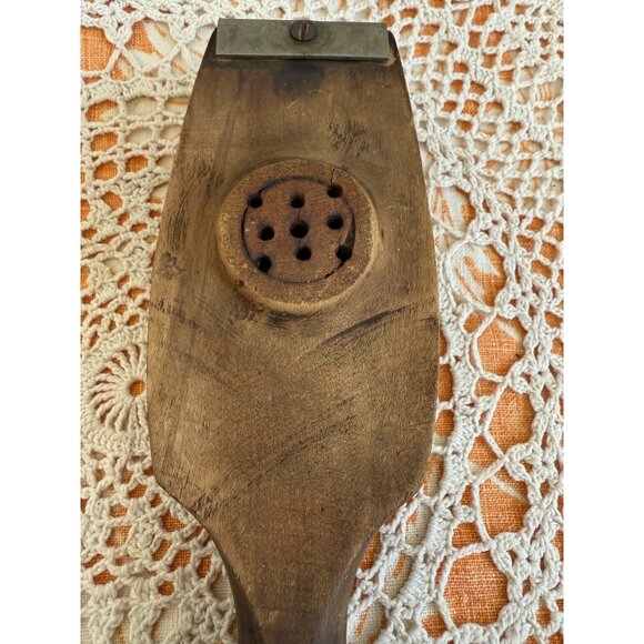 Antique Wooden Handheld Citrus Lemon Press Juicer With Metal Hinges & Rustic Fin - Picture 12 of 13